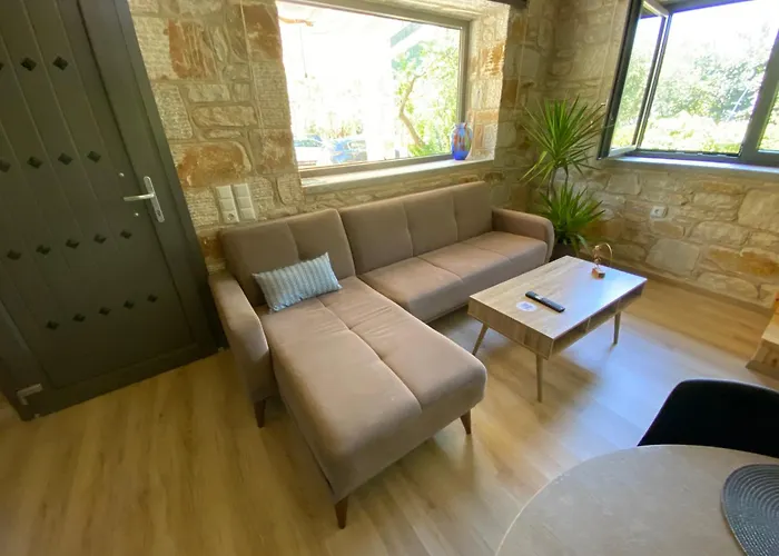 Vilă Kastro Stone House Ii *